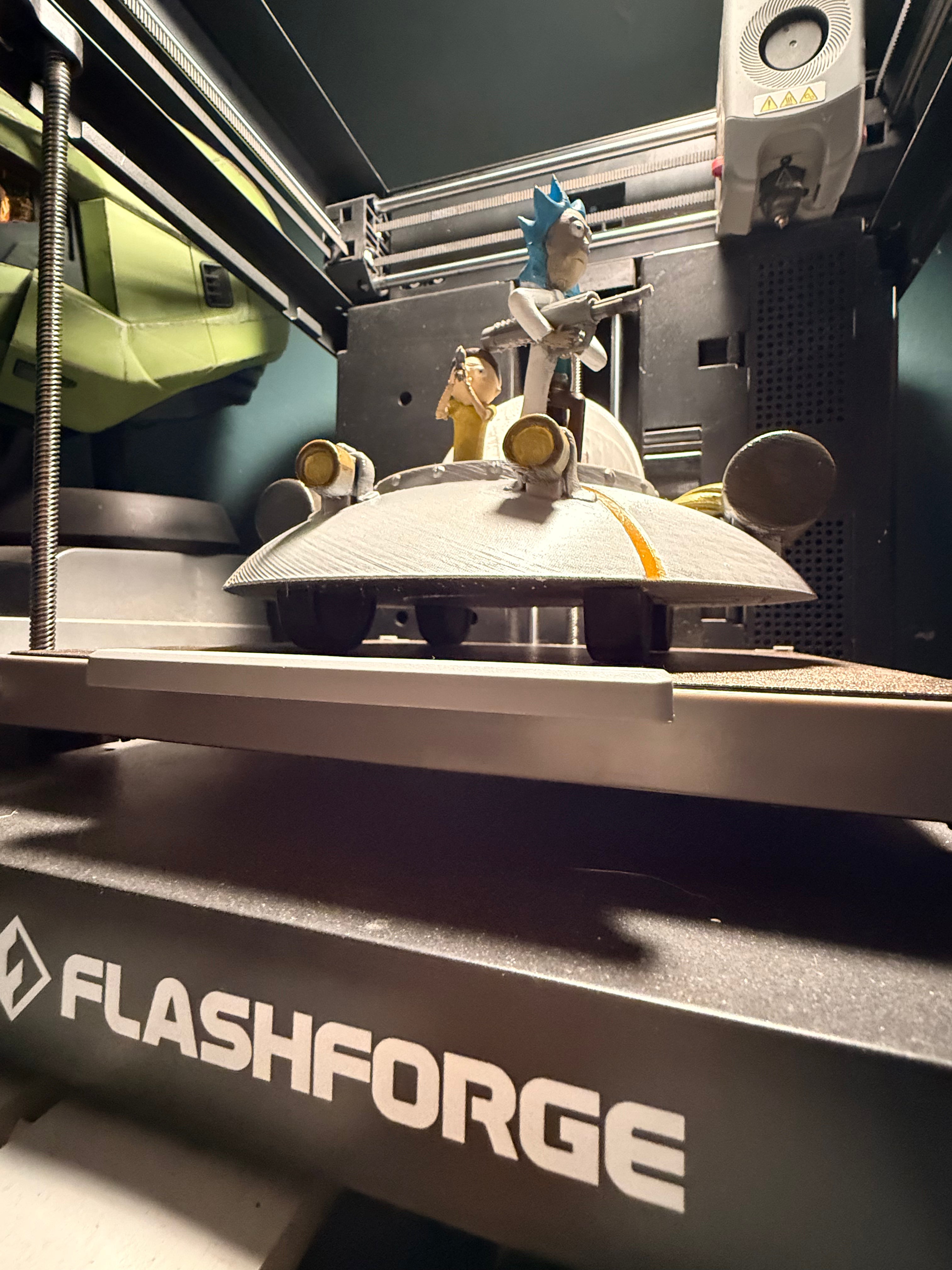 Interdimensional Scientist & Sidekick UFO Display – 3D Printed Collectible (Fan Inspired)